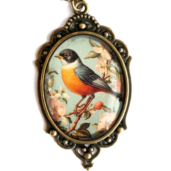 Vintage Robin Necklace - Oval Cottagecore Ornate Pendant - Antique Jewelry - Picture 2 of 8